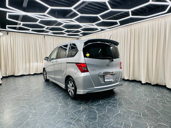 2010 Honda Freed I, серый, 1049000 рублей - вид 4