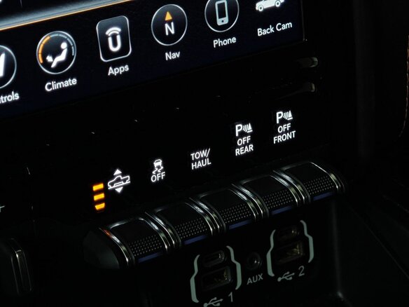 2019 Ram 1500 Crew Cab V, белый, 7200000 рублей - вид 21