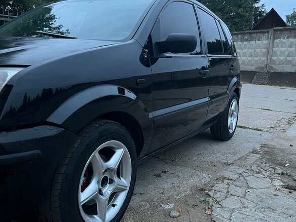 2005 Ford Fusion I, чёрный, 370000 рублей - вид 7