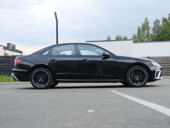 2020 Audi A4 45 TFSI V (B9) Рестайлинг, чёрный, 2900000 рублей - вид 9