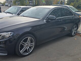 2018 Mercedes-Benz E-Класс 220 d V (W213, S213, C238), чёрный, 2100000 рублей, вид 4