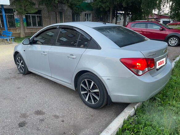 2009 Chevrolet Cruze I, серебристый, 620000 рублей - вид 2