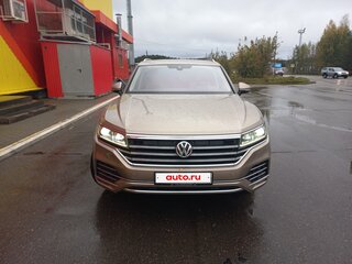 2019 Volkswagen Touareg III, бежевый, 4100000 рублей, вид 3