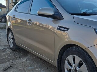 2015 Kia Rio 6-speed III, бежевый, 930000 рублей, вид 2