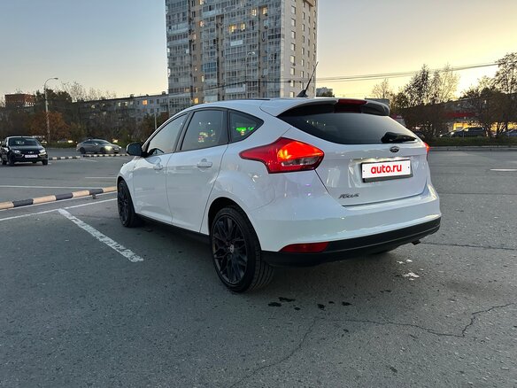 2017 Ford Focus III Рестайлинг, белый, 1300000 рублей - вид 6