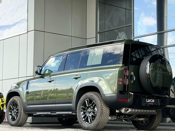 2025 Land Rover Defender 110 II, зелёный, 11500000 рублей - вид 35