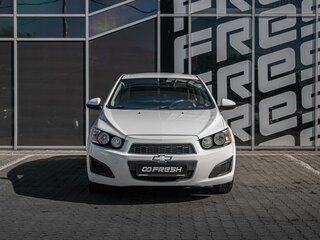 2013 Chevrolet Aveo II, белый, 650000 рублей, вид 3