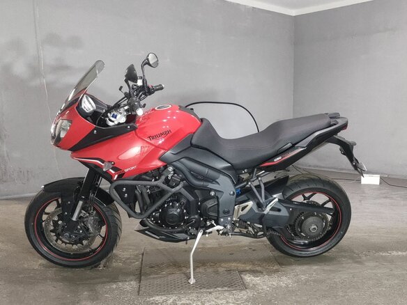 2013 Triumph Tiger 1050, красный, 730000 рублей - вид 1