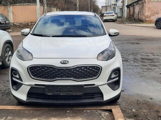 2022 Kia Sportage IV Рестайлинг, белый, 3500000 рублей, вид 1