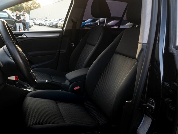2012 Volkswagen Golf VI, чёрный, 795000 рублей - вид 15