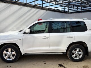 2011 Toyota Land Cruiser 200 Series, белый, 2986890 рублей, вид 2