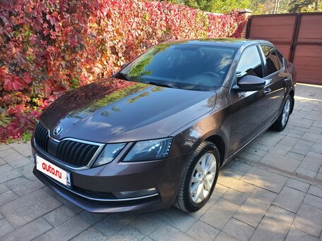 2018 Skoda Octavia III (A7) Рестайлинг, коричневый, 1650000 рублей, вид 2