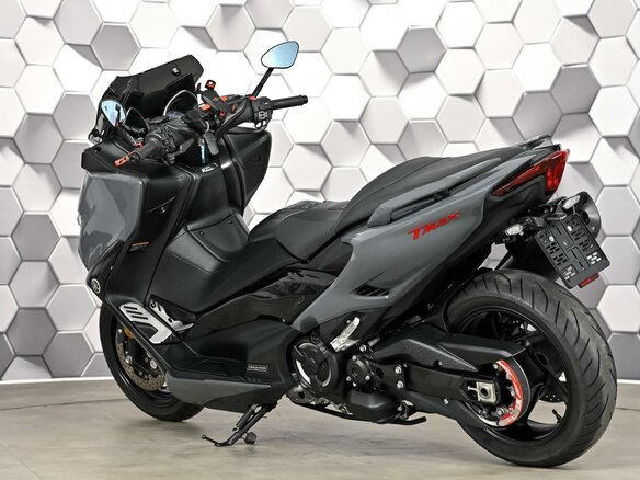 2021 Yamaha TMAX, серый, 979000 рублей - вид 7