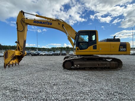 2017 Komatsu PC300, жёлтый, 7500000 рублей, вид 5