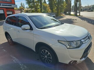 2014 Mitsubishi Outlander III, белый, 1380000 рублей, вид 1