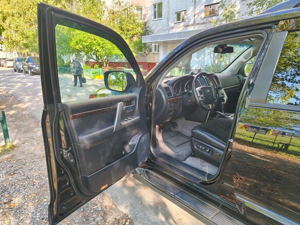 2013 Toyota Land Cruiser 200 Series Рестайлинг 1, чёрный, 3900000 рублей - вид 12
