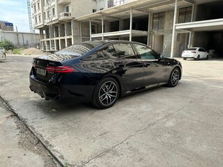 2023 BMW 5 серии 520i VIII (G60/G61/G68), синий, 5700000 рублей, вид 5