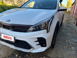 2021 Kia Rio X IV Рестайлинг, белый, 2180000 рублей, вид 4