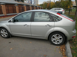 2009 Ford Focus II Рестайлинг, серебристый, 550000 рублей, вид 5