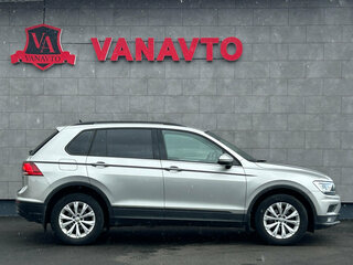 2020 Volkswagen Tiguan II, серый, 2680000 рублей, вид 4