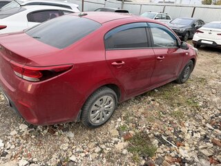 2017 Kia Rio IV, красный, 680000 рублей, вид 3