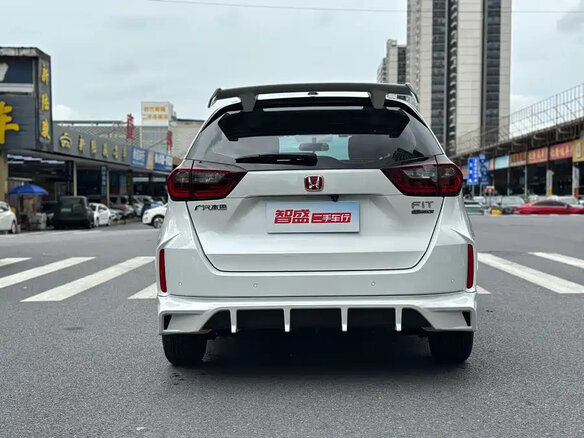 2024 Honda Fit Crosstar IV Рестайлинг, белый, 1140017 рублей - вид 3