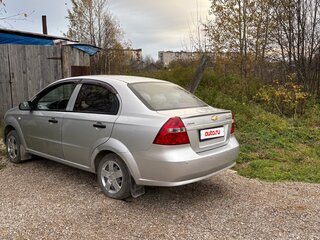 2010 Chevrolet Aveo I Рестайлинг, серебристый, 330000 рублей, вид 5