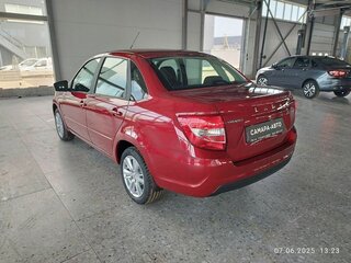 2026 Lada (ВАЗ) Granta I Рестайлинг, красный, 1121000 рублей, вид 4