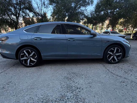 2022 Volkswagen Lamando L II, серебристый, 2050000 рублей, вид 4