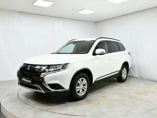 2022 Mitsubishi Outlander III Рестайлинг 3, белый, 2945000 рублей, вид 1