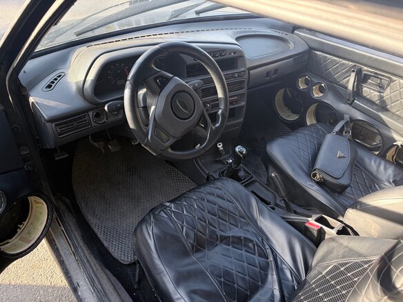 2005 Lada (ВАЗ) 2113, чёрный, 100000 рублей - вид 3