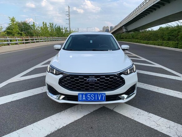 2022 Ford Escort VI Рестайлинг 2, белый - вид 1