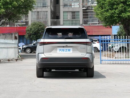 2026 Toyota bZ3X 50 kWh, серебристый, 2272000 рублей, вид 5