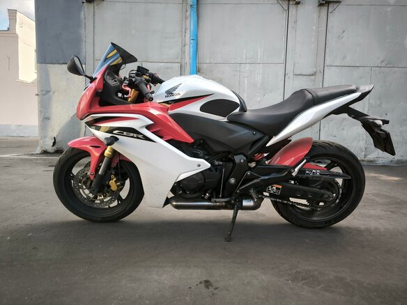 2012 Honda CBR 600F, белый, 550000 рублей - вид 3
