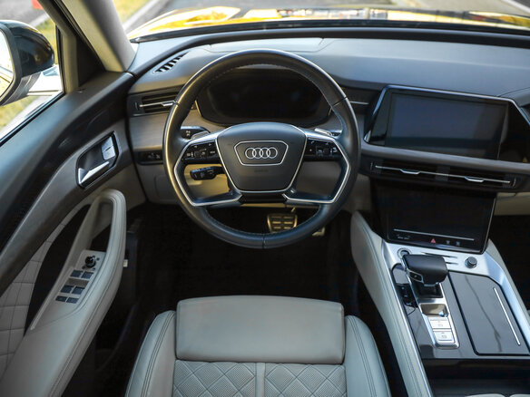 2023 Audi Q6 50 TFSI, чёрный, 6299777 рублей - вид 11