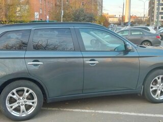 2014 Mitsubishi Outlander III, серый, 1450000 рублей, вид 4