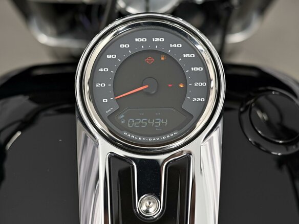 2022 Harley-Davidson Sport Glide, чёрный, 1749000 рублей - вид 8