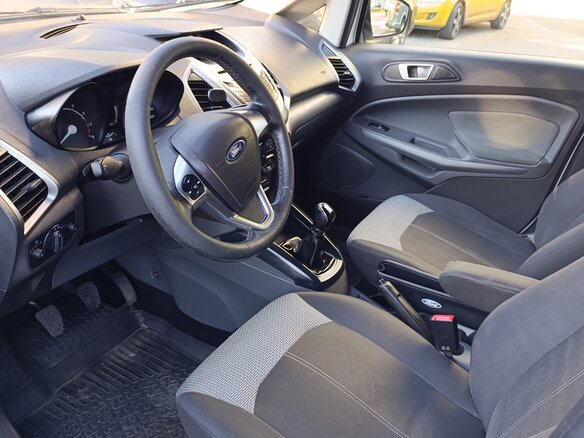 2017 Ford EcoSport II, белый, 850000 рублей - вид 8