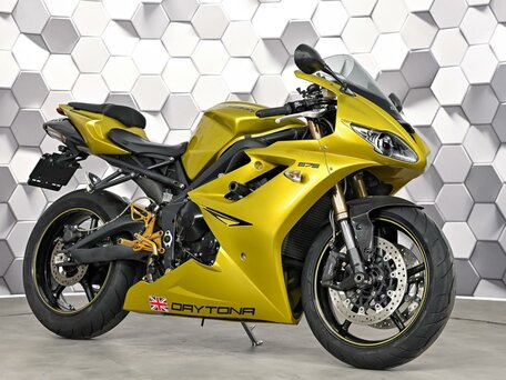 2012 Triumph Daytona 675, золотистый, 547000 рублей, вид 1