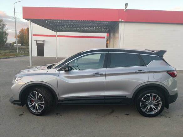 2023 Geely Coolray I, серый, 1820000 рублей - вид 3