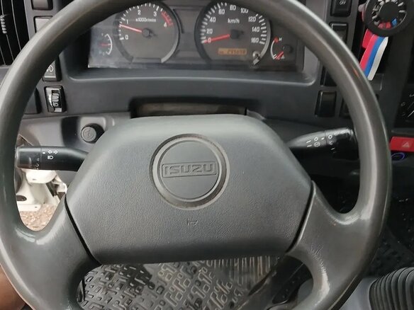 2015 Isuzu Elf (N-series), белый, 2100000 рублей - вид 13