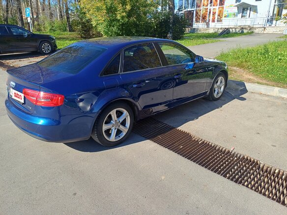 2013 Audi A4 IV (B8) Рестайлинг, синий, 1050000 рублей - вид 5