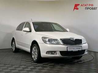 2013 Skoda Octavia II (A5) Рестайлинг, белый, 800000 рублей, вид 3