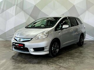 2013 Honda Fit Shuttle I Рестайлинг, серебристый, 699000 рублей, вид 1
