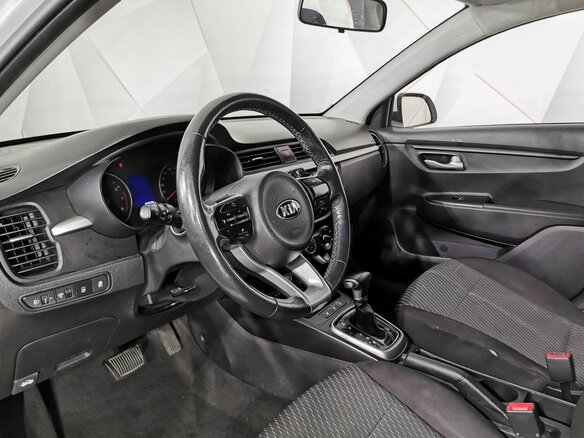 2019 Kia Rio X-Line IV, серый, 1145000 рублей - вид 17