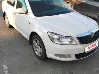 2012 Skoda Octavia II (A5) Рестайлинг, белый, 790000 рублей, вид 2