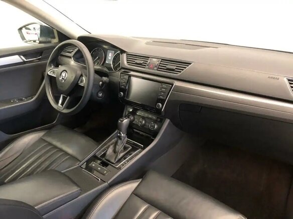 2016 Skoda Superb III, серый, 1350000 рублей - вид 16