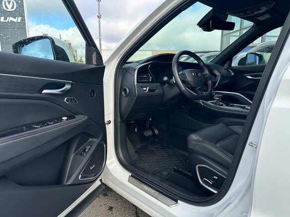 2023 Geely Tugella I Рестайлинг, белый, 2549000 рублей - вид 7