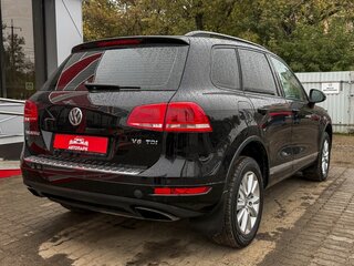 2011 Volkswagen Touareg II, чёрный, 1599000 рублей, вид 3