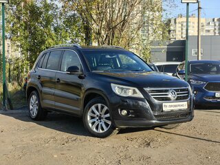 2010 Volkswagen Tiguan I, чёрный, 679000 рублей, вид 3